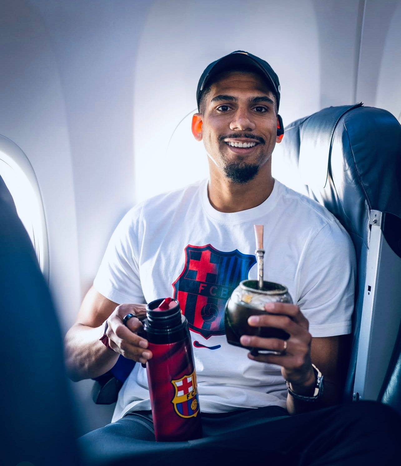 Barcelona F.C Travel Graphic Tee (Unisex)