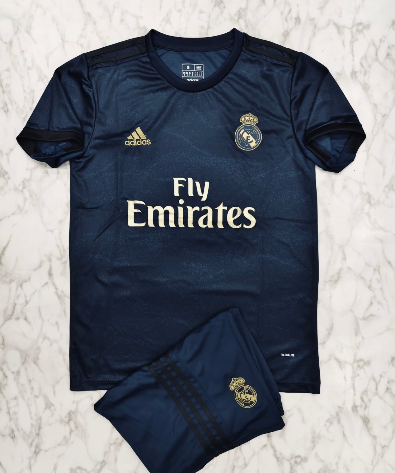 Real Madrid 2019/20 Retro Jersey Kit