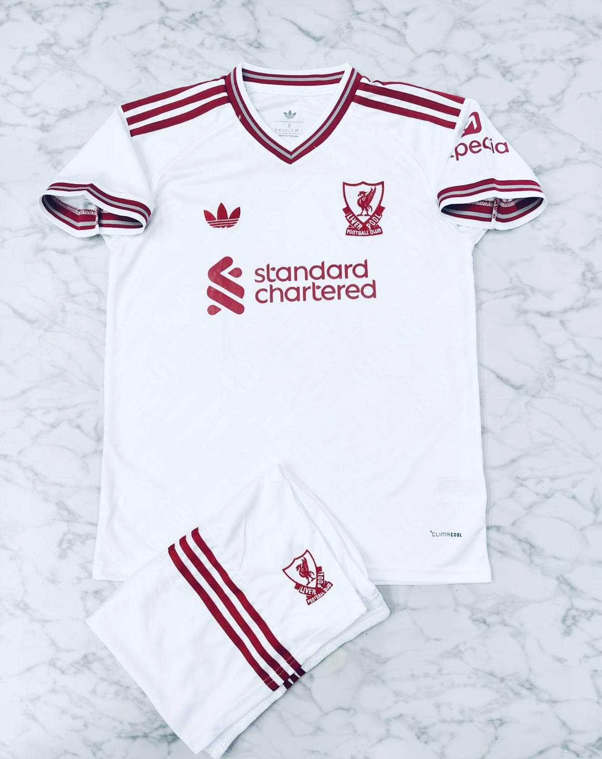 Liverpool 26/27 - Away Jersey Kit
