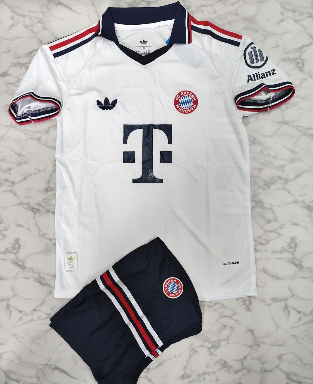 Bayern Munich - 26/27 - Away - Jersey Kit