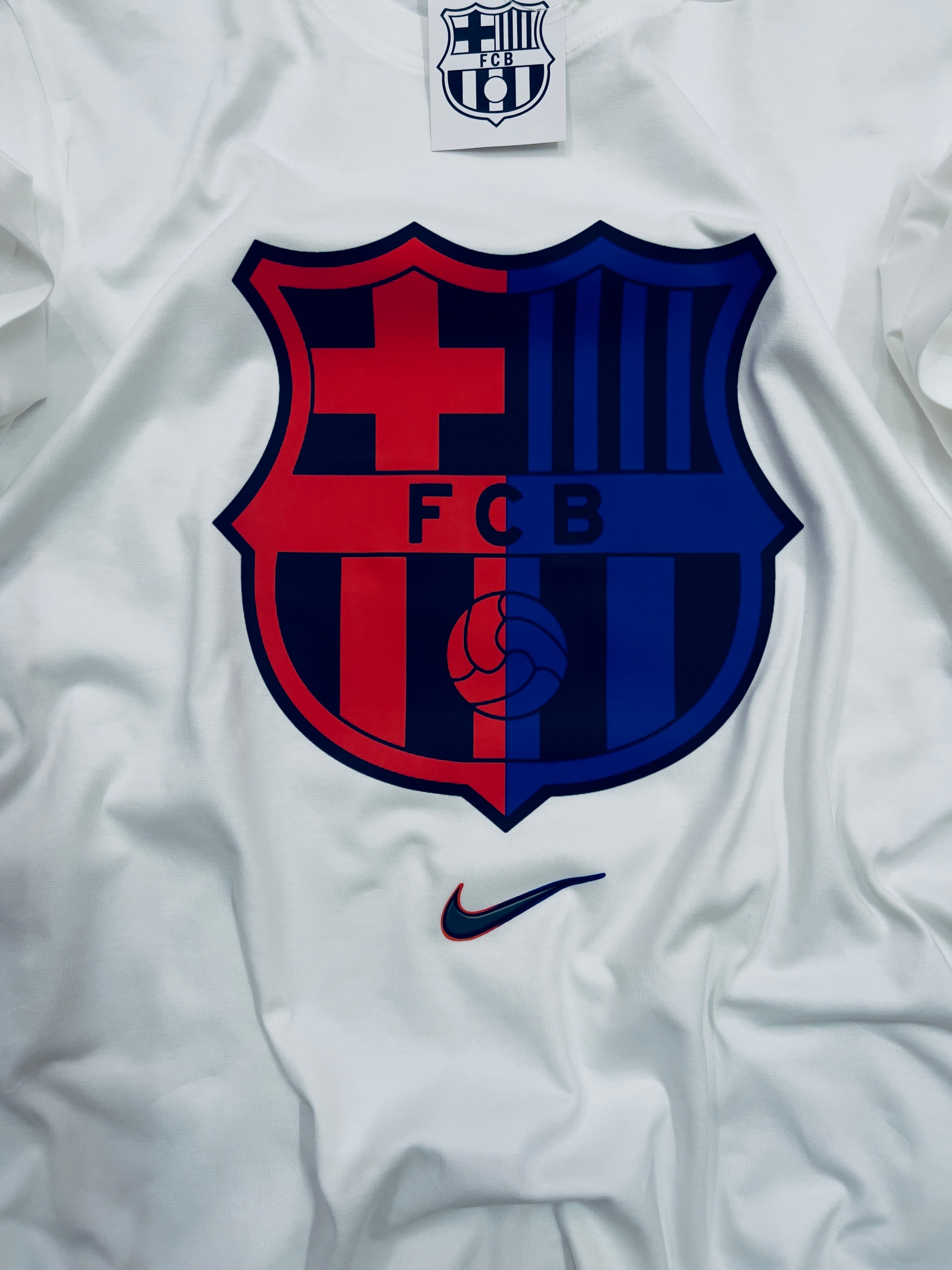 Barcelona F.C Travel Graphic Tee (Unisex)