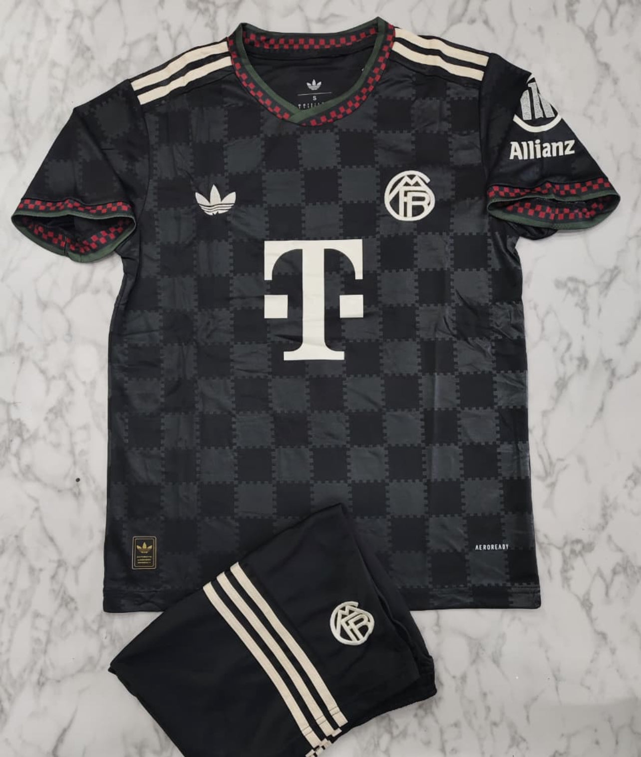 Bayern Munich - 25/26 - Third Jersey Kit